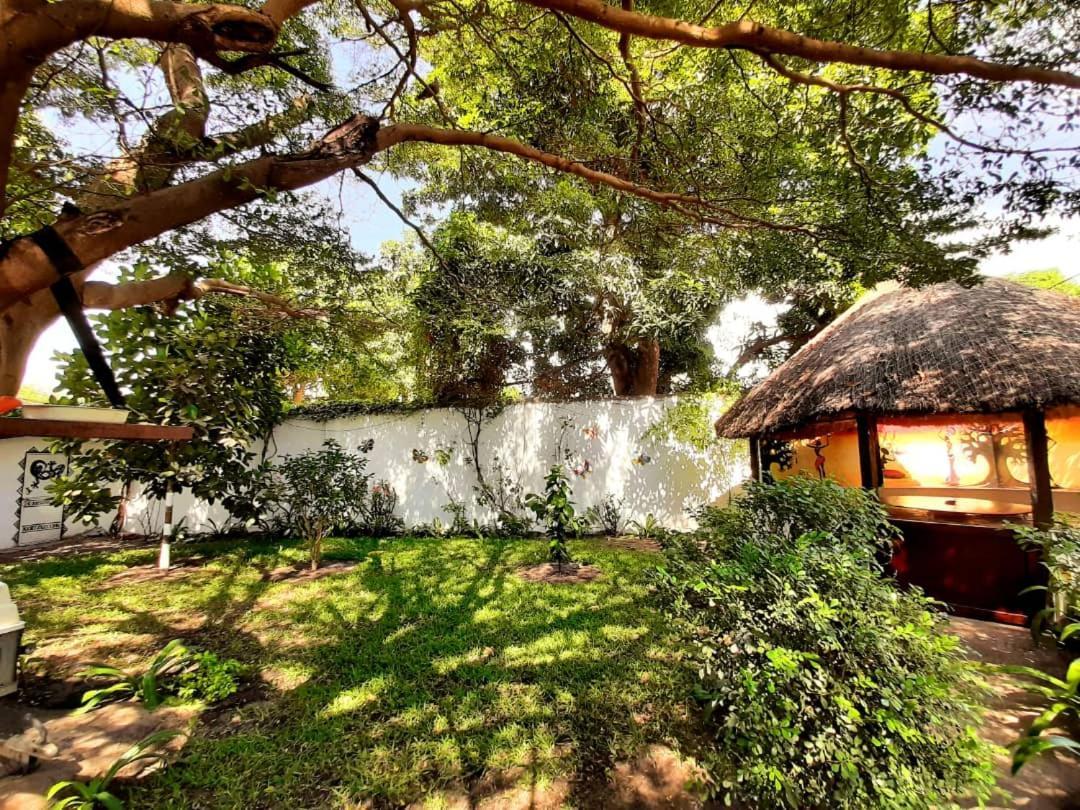 Casa Hotel Sinkiling Gambia Serrekunda Εξωτερικό φωτογραφία
