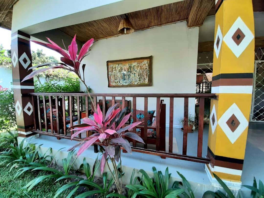 Casa Hotel Sinkiling Gambia Serrekunda Εξωτερικό φωτογραφία