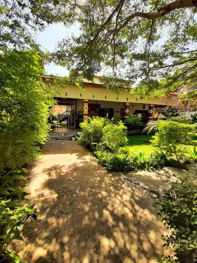 Casa Hotel Sinkiling Gambia Serrekunda Εξωτερικό φωτογραφία