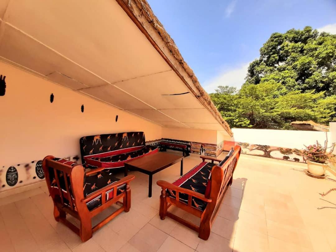 Casa Hotel Sinkiling Gambia Serrekunda Εξωτερικό φωτογραφία