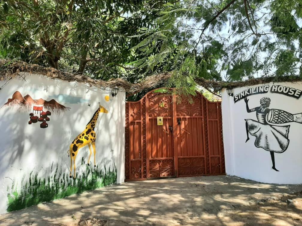Casa Hotel Sinkiling Gambia Serrekunda Εξωτερικό φωτογραφία